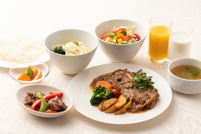 朝食から夕食まで全面バックアップ
